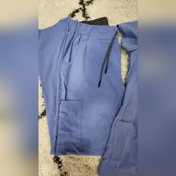 Beyond Scrubs set - Picture 4 of 6